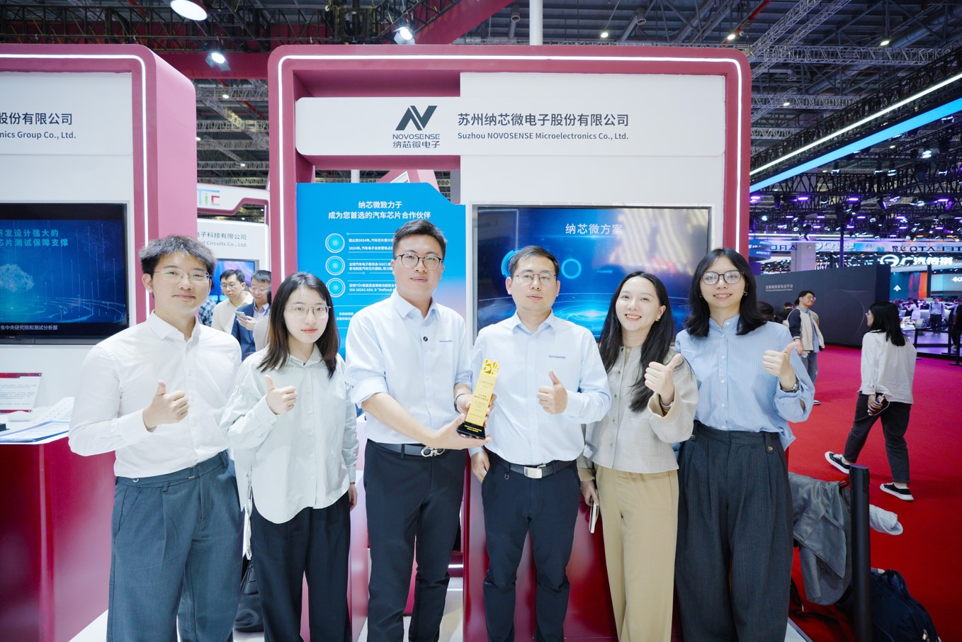 pp电子模拟器官网亮相2025上海车展，斩获“年度影响力汽车芯片”大奖